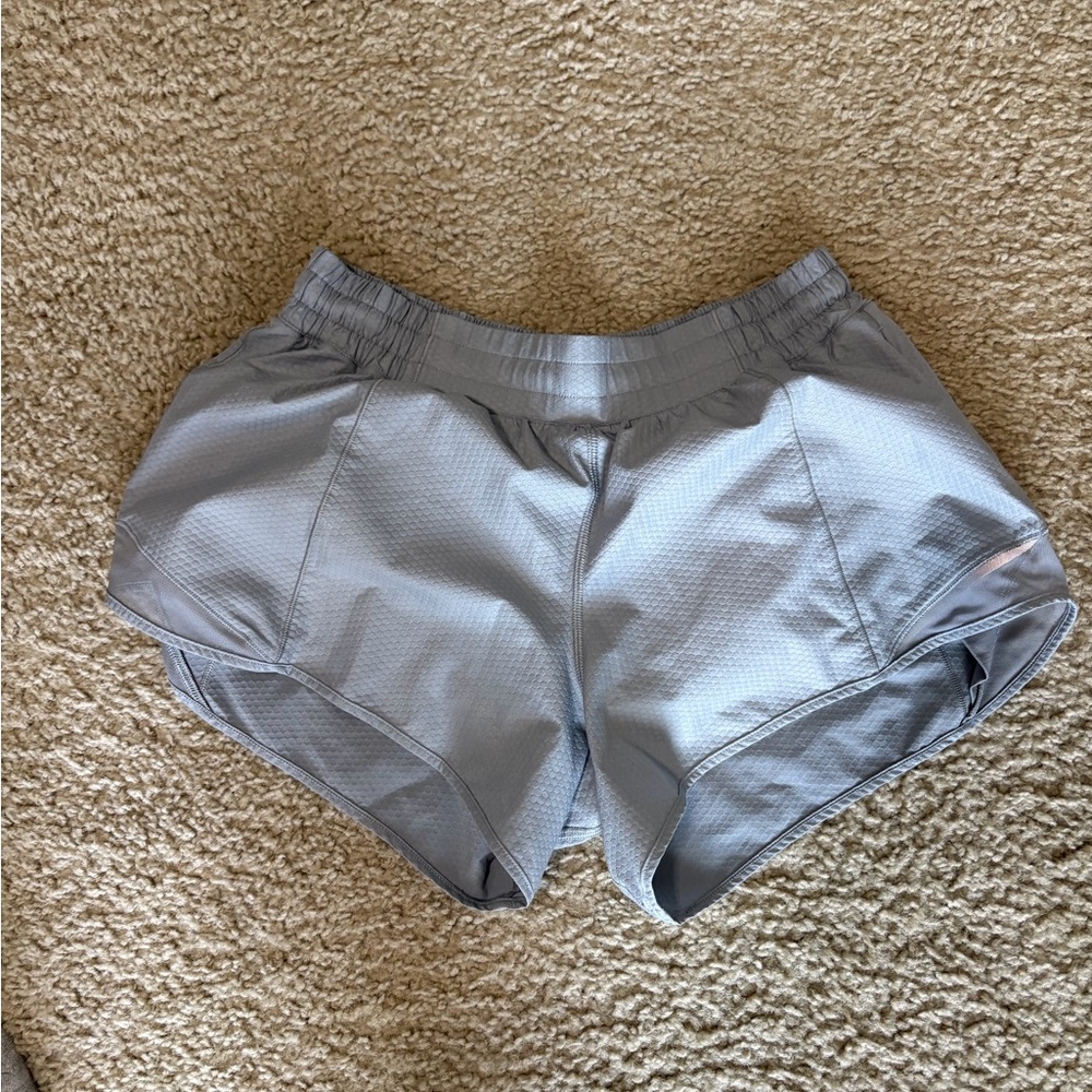 Lululemon textured grey hotty hot shorts 4 inch (rare find!)
